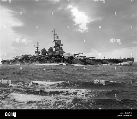 Vittorio Veneto (battleship Stock Photo - Alamy