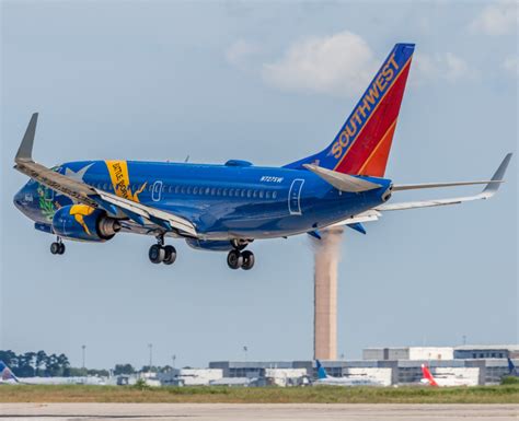 N727SW Southwest Airlines Boeing 737 700 By Peter Cuthbert