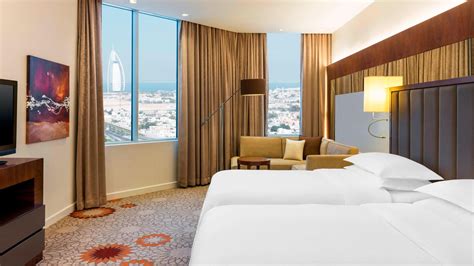 Hotel near Dubai Mall | Sheraton Mall of the Emirates Hotel, Dubai