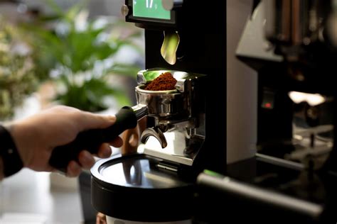 Regular Coffee Machine Maintenance: 3 effective methods.