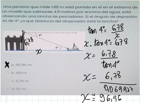 Una persona que mide 1 88 m está parada en el en el extremo de un