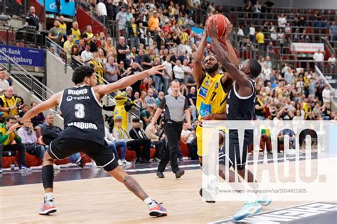 Bau Ludwigsburg Basketball Mhp Riesen Ludwigsburg Vs Veolia