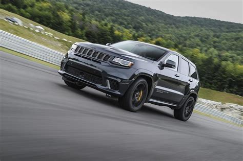 Jeep Wagoneer Estate Shows Effective Mélange Of Widebody Charger And Trackhawk Dna Autoevolution