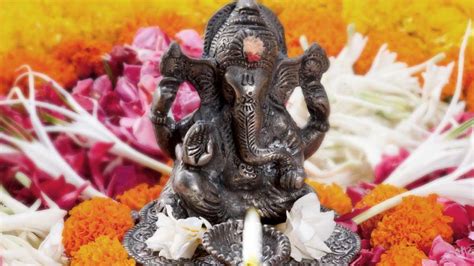 Sawan Vinayak Chaturthi 2024 Upay सावन की विनायक चतुर्थी पर करें ये