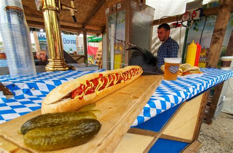 Ncepe Cea De A Treia Edi Ie A Oktoberfest Via A Liber Gala I