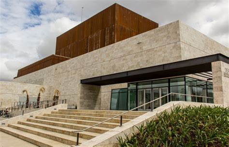 El Imponente Teatro Del Bicentenario De San Juan