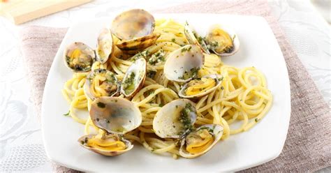 Linguine with Clam Sauce Recipe | SlimFast