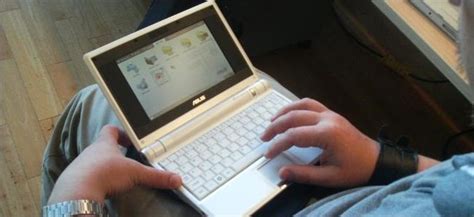 What Is a Netbook and Should You Buy One? - Dignited