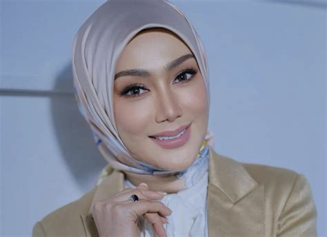 Selamat Ulang Tahun Buat Kamu Yang Mendamaikan Erra Fazira Ada Kekasih