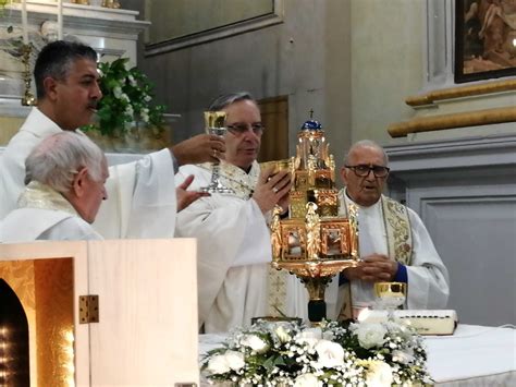 Il Reliquiario In Visita A Licata Santuario Madonna Delle Lacrime Di