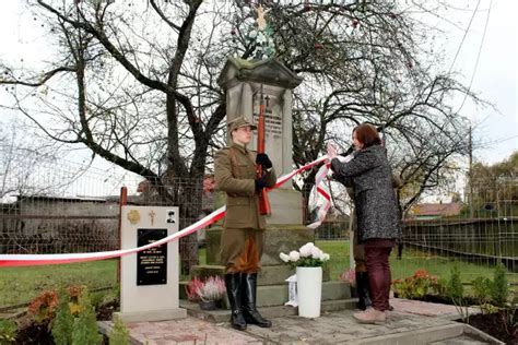 W Rogowie odsłonięto tablice poświęcone żołnierzom Armii Krajowej