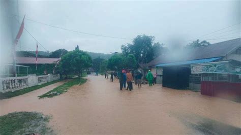 Prakiraan Cuaca Maluku Minggu Juli Hujan Deras Waspada