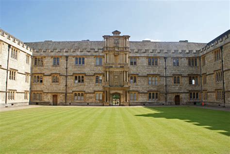 Oxford Quadrangles: What Are They and Why Are So Popular in Colleges?