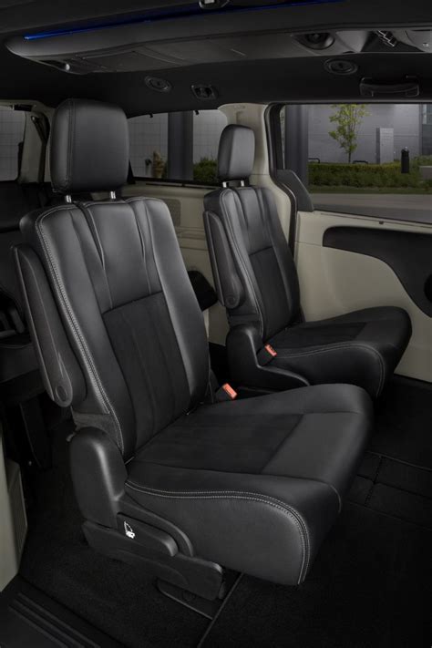 Dodge Grand Caravan Seats 8