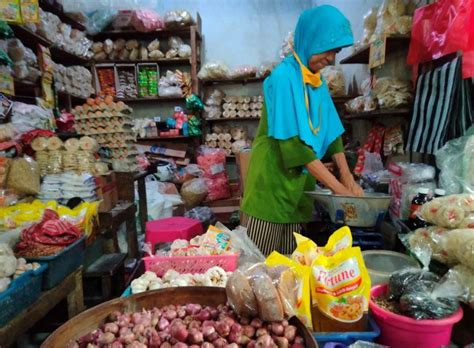 Sepekan Jelang Lebaran Harga Sejumlah Kebutuhan Pokok Di Pacitan Stabil