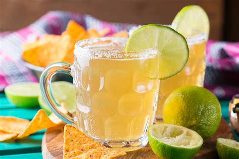 Cómo Preparar En Casa Una Michelada Mexicana Tradicional