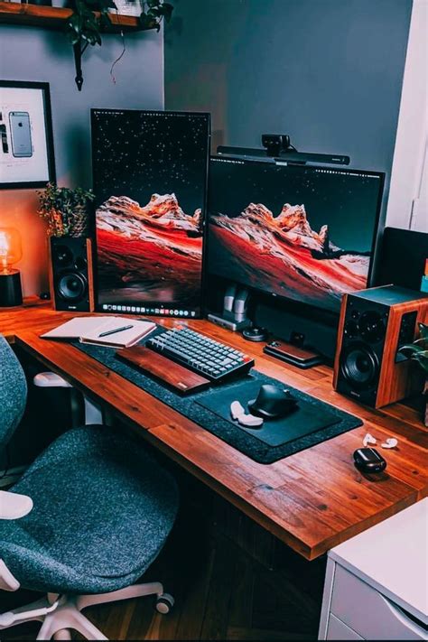 Desk Setups for Designers - inspiring setups for your optimal workstation!