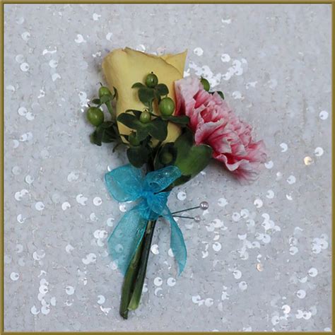 Secret Garden Boutonniere - Oberer’s Flowers