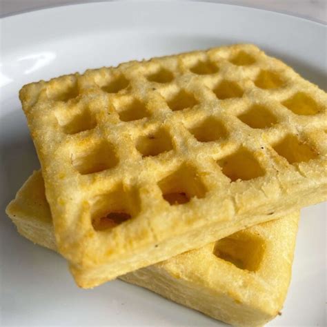 How to cook frozen potato waffles in air fryer - Freezer Foodie