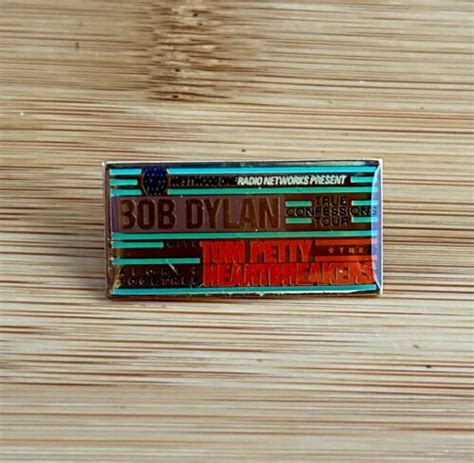 Vintage Bob Dylan Tom Petty True Confessions Tour Pinback Button 1986