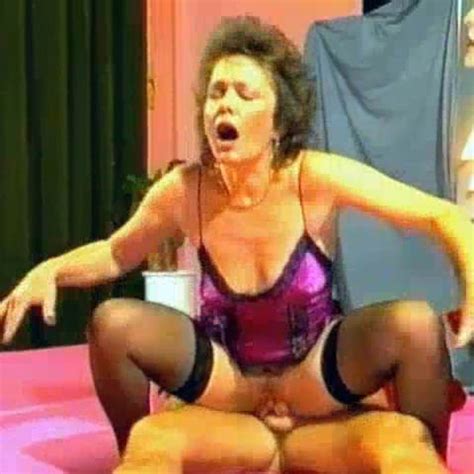 Avó alemã anal xHamster