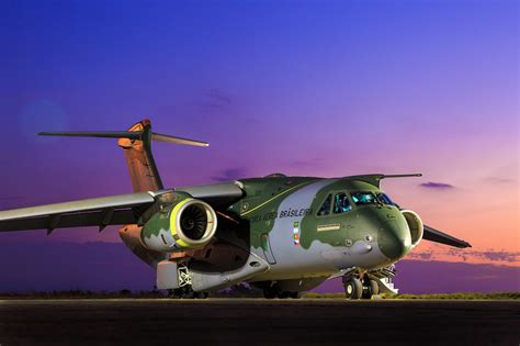 Campanha de testes do KC 390 emprega NVG Poder Aéreo Aviação