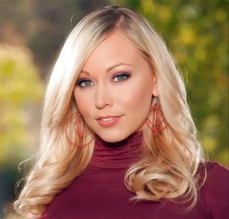 Brea Bennett Wiki Bio Net Worth Personal Life Career Height