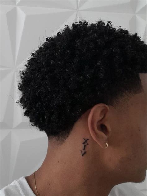 30 stylish taper fade haircuts for black men 2023 – Artofit