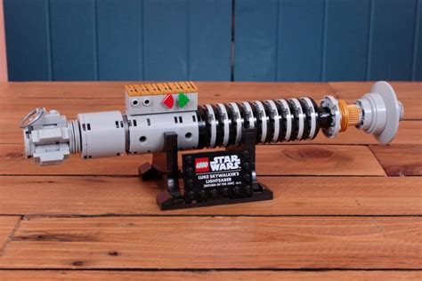 Lego Star Wars Luke Skywalkers Lightsaber Review