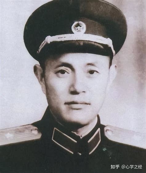 1955年授衔，为何13军长是中将，2位副军长是少将，政委只是大校？ 知乎