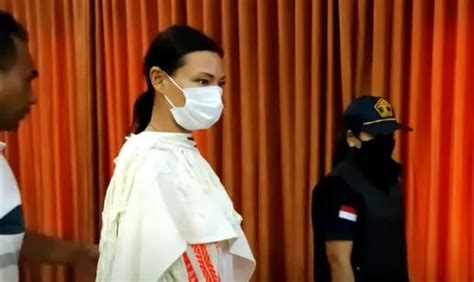 Instagram Model Deported From Bali After Posing Naked On One Of Island