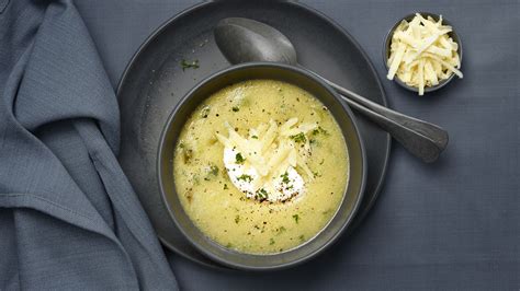 Lauch Polentasuppe mit Schweizer Emmentaler AOP Schweizer Käse