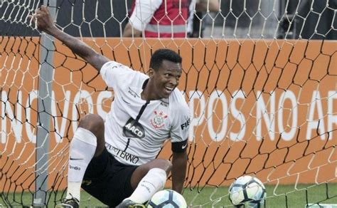 Corinthians Anuncia Retorno De Jô Que Terá Contrato Até 2023