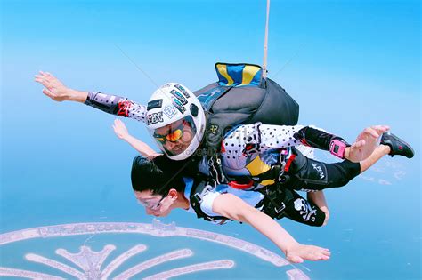 Skydiving In Dubai Picture And HD Photos | Free Download On Lovepik