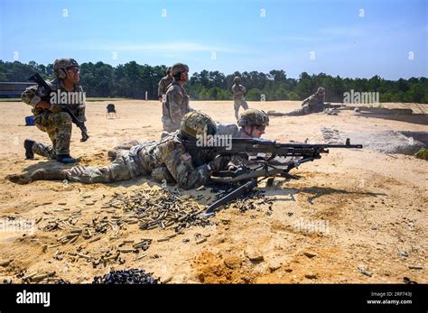 Soldados Del Ej Rcito De Los Estados Unidos De Las Fuerzas De Servicio