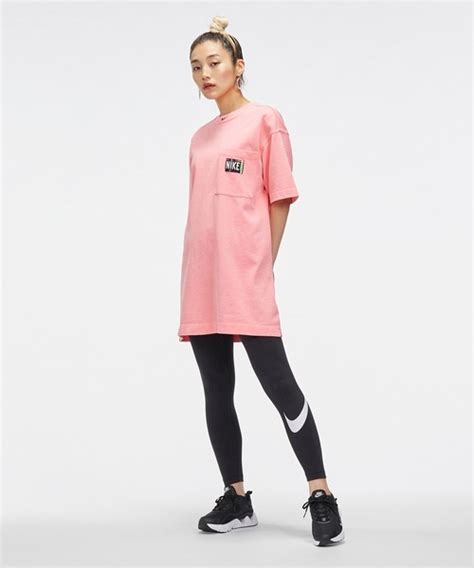 Nike（ナイキ）の「ナイキ スポーツウェア エッセンシャル ウィメンズ ミッドライズ スウッシュ レギンス Nike