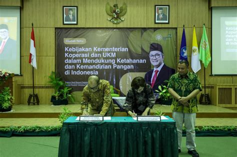 Kementerian Koperasi Dan Ukm Bersama Ugm Berkomitmen Wujudkan Koperasi