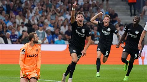 Erster CL Sieg überhaupt Lindström lässt Frankfurt jubeln kicker