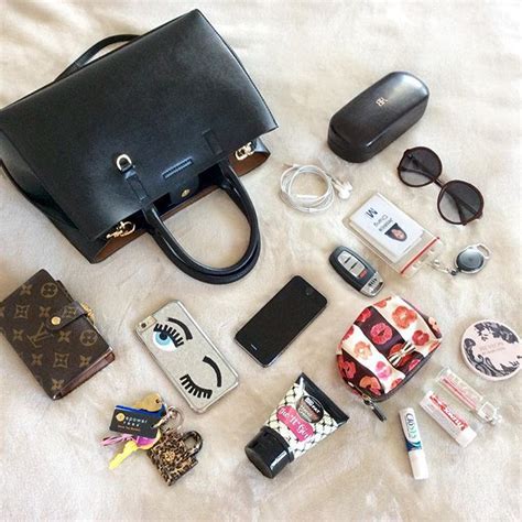 WHAT'S IN MY BAG? #whatsinmybag | Handbag essentials, Purse essentials, What in my bag