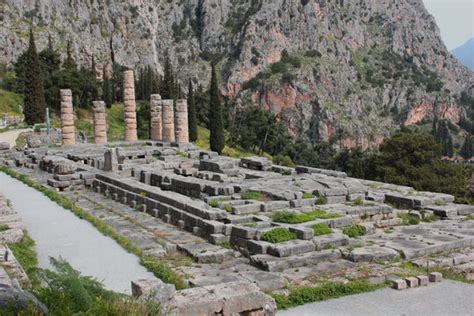 "Temple Of Apollo At Delphi" Images – Browse 8,680 Stock Photos ...