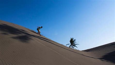 Wow Gumuk Pasir Parangkusumo Sandboarding Terunik Di Dunia Cek