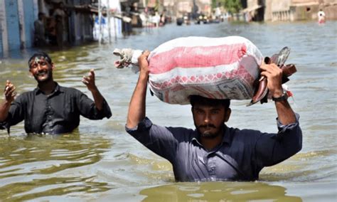 سندھ میں سیلاب متاثرین کی مشکلات کم نہ ہوسکیں، کئی شہرتاحال خطرے میں Pakistan Aaj