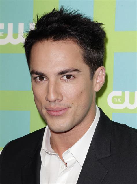 Michael Trevino Photo 30 Of 71 Pics Wallpaper Photo 491663