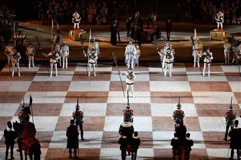 Gli Scacchi Viventi Di Marostica La Famosa Partita A Personaggi