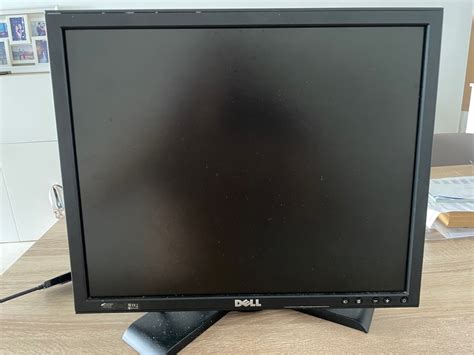 Dell Monitor 19 inch, Computers & Tech, Parts & Accessories, Monitor ...