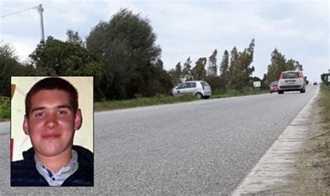 Nuoro Emanuele 18 Anni Travolto E Ucciso Da Unauto Mentre Tornava A