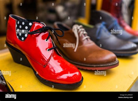 Vintage Shoe Store Hi Res Stock Photography And Images Alamy