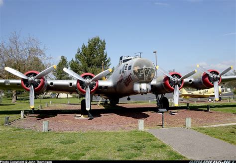 Boeing B 17g Flying Fortress 299p Usa Air Force Aviation Photo