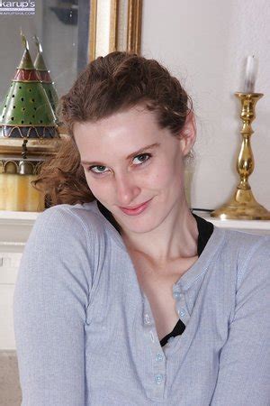 Sexy Brunette First Boobs XXX Dessert Picture 8