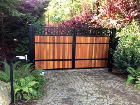 Custom Cedar And Aluminum Double Swing Driveway Gate Transitional